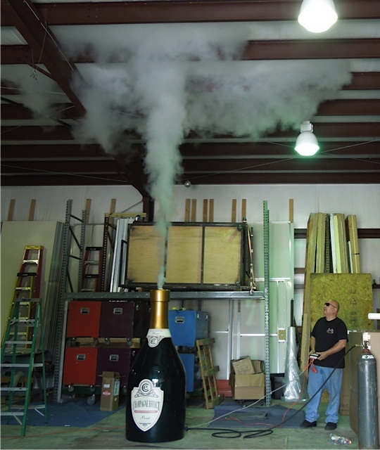 champange  cO2 jet bottle